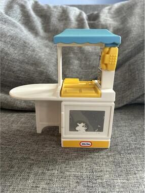Little Tikes Dollhouse Kitchen Blue Roof Vintage
